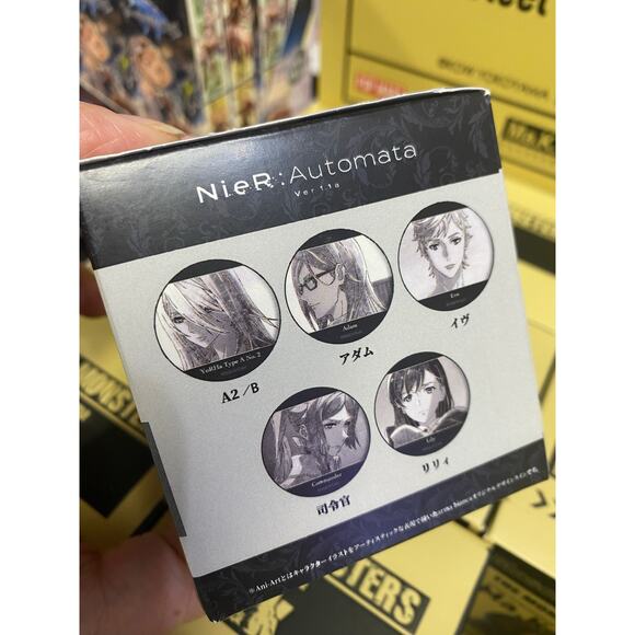 NieR: Automata Ver.1-1a Trading Black Matte Tin Badge - Picture 3 of 4